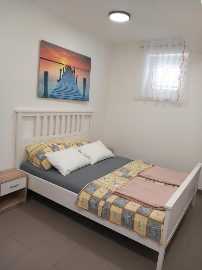 Apartmani Nizic Jadranovo Exteriör bild